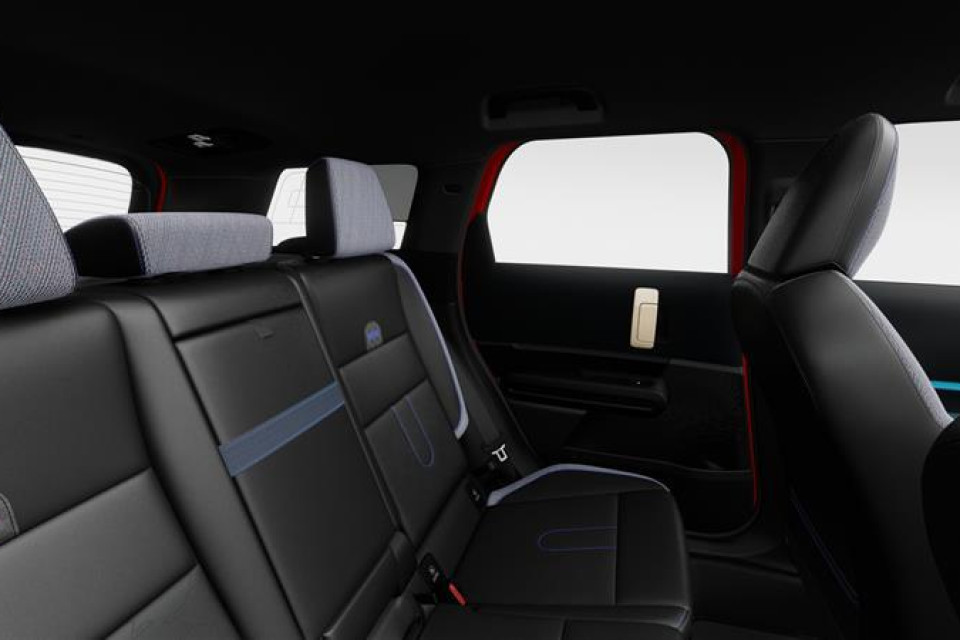 2026 MINI Countryman - Image 11