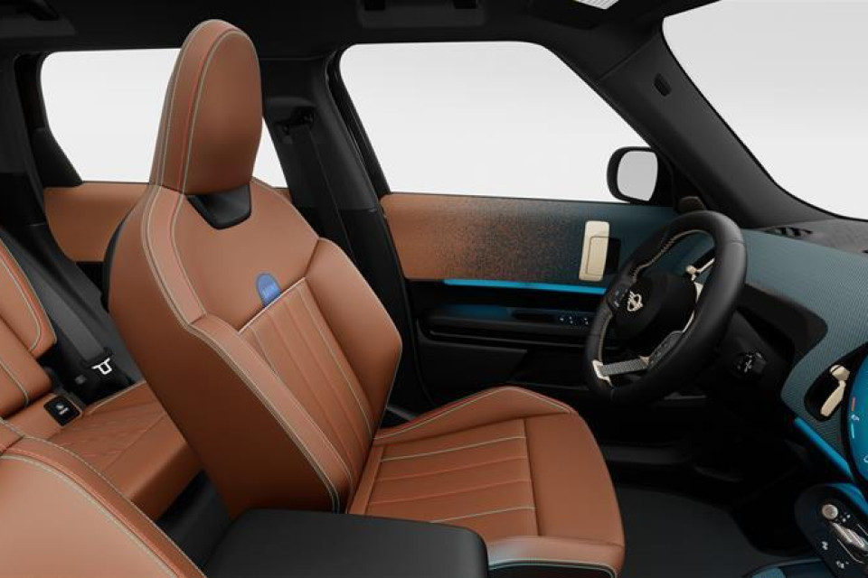 2026 MINI Countryman - Image 12