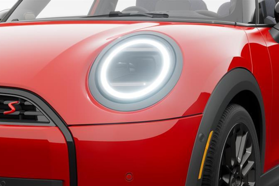 2026 MINI 5 Door - Image 6