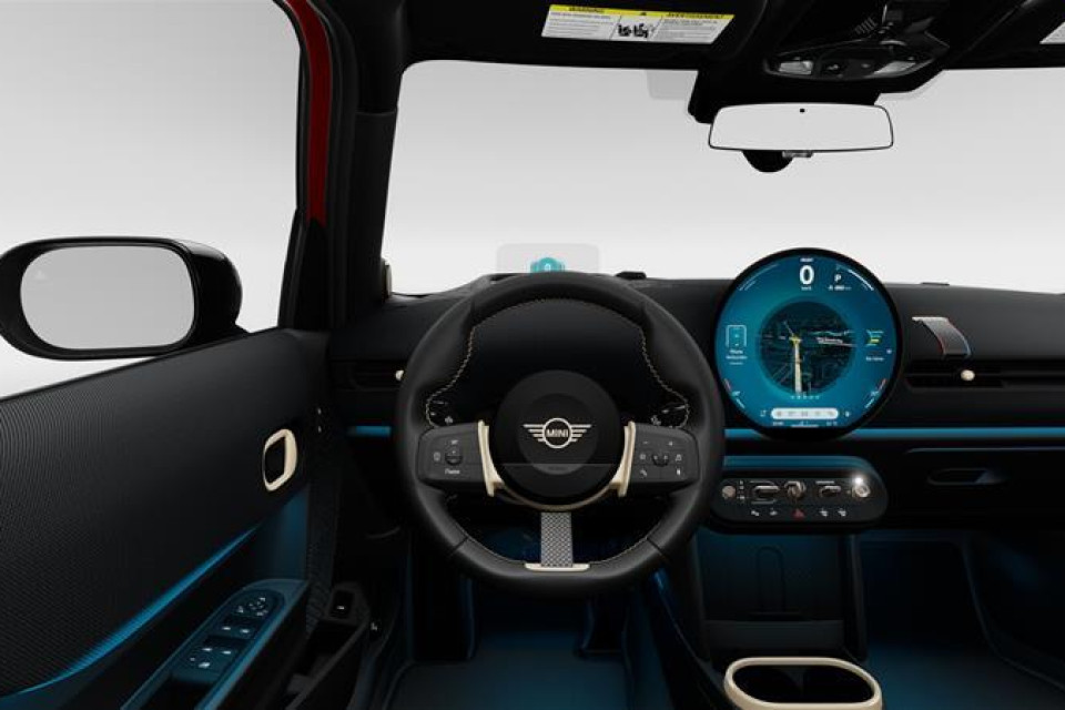 2026 MINI 5 Door - Image 13