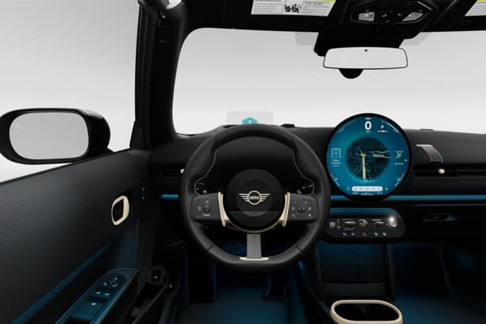 2026 MINI Convertible - Image 13