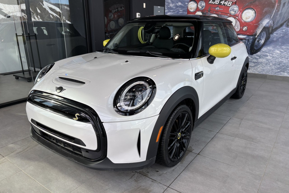 2023 Mini Cooper - Image 1