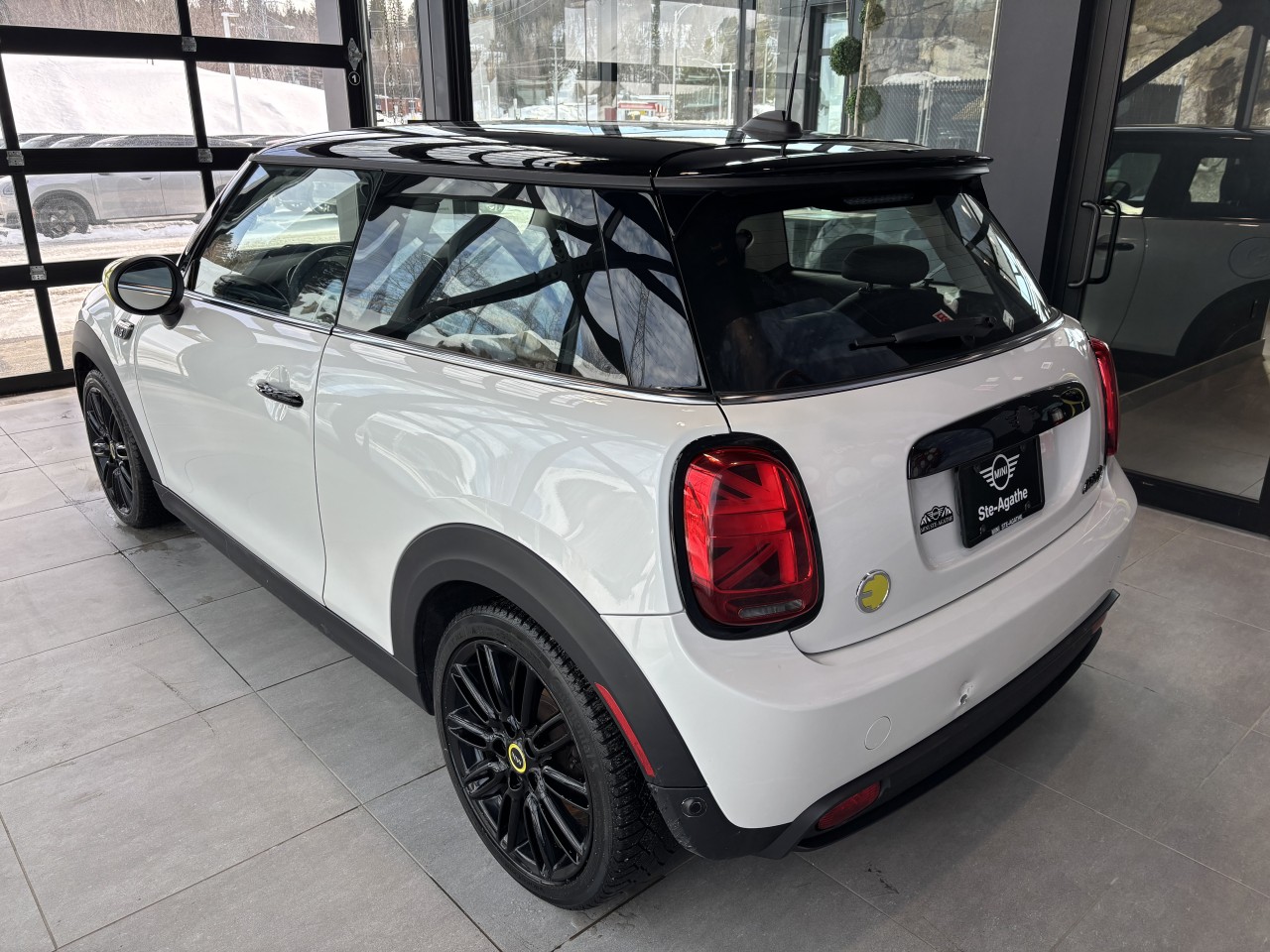 2023 Mini Cooper - Image 4