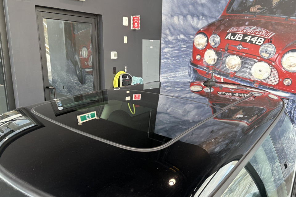 2023 Mini Cooper - Image 10