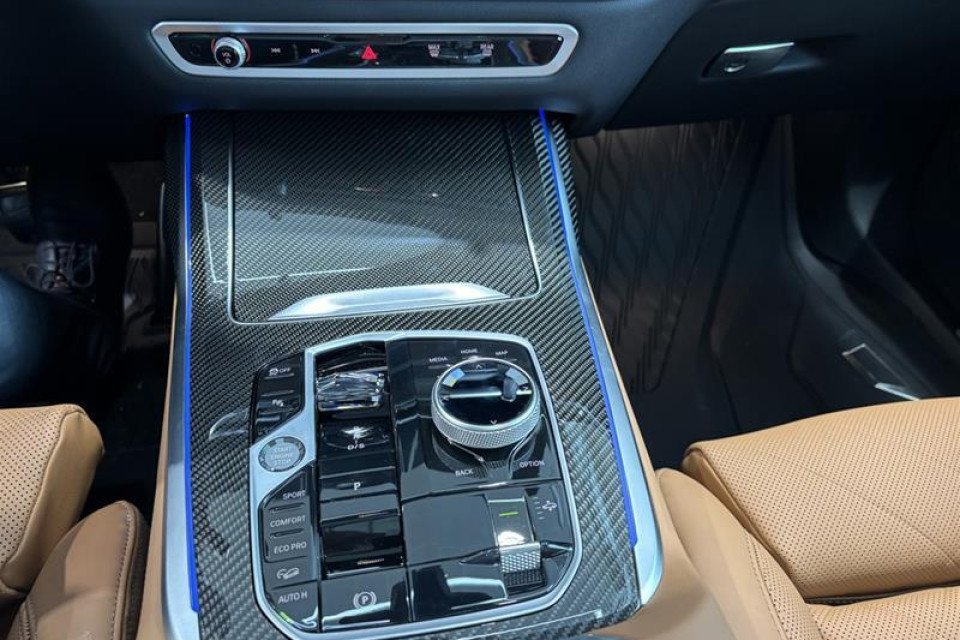 2026 BMW X7 - Image 7