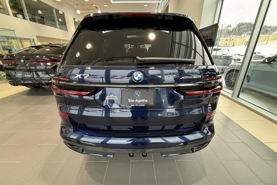 2026 BMW X7 - Image 21