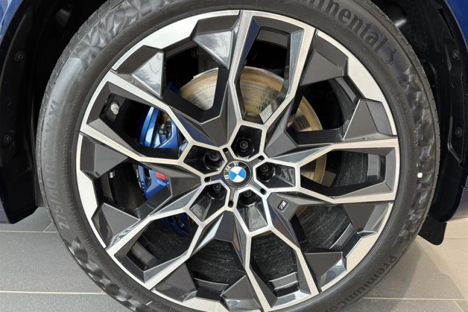 2026 BMW X7 - Image 23