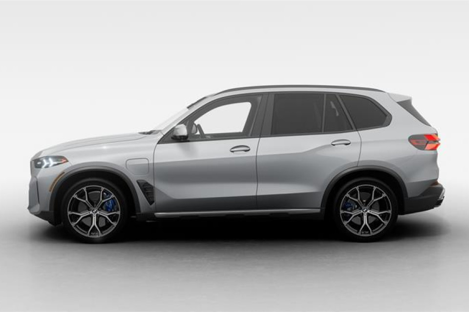 2026 BMW X5 - Image 4