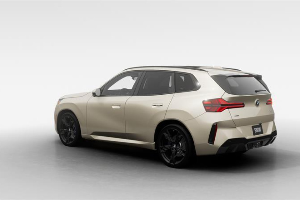 2026 BMW X3 30 xDrive - Image 2