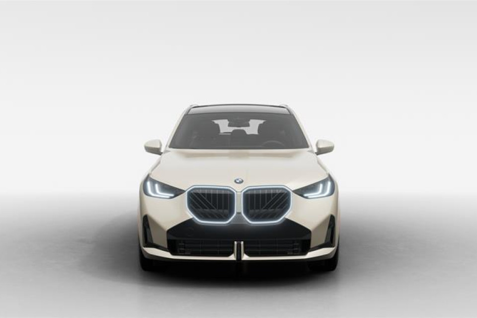 2026 BMW X3 30 xDrive - Image 3