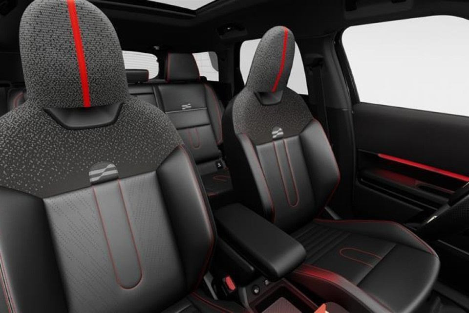 2026 MINI Countryman - Image 13