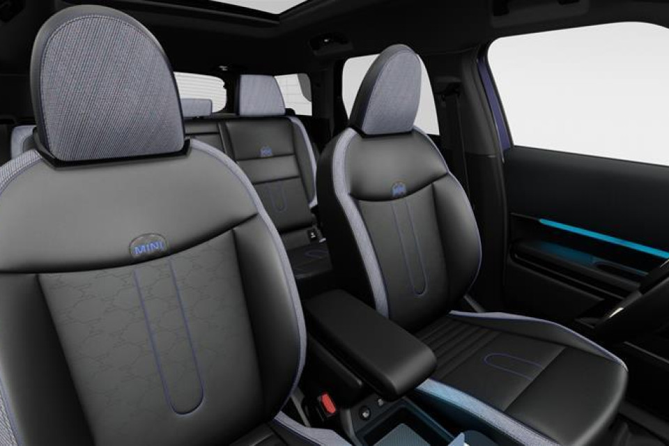 2026 MINI Countryman - Image 11