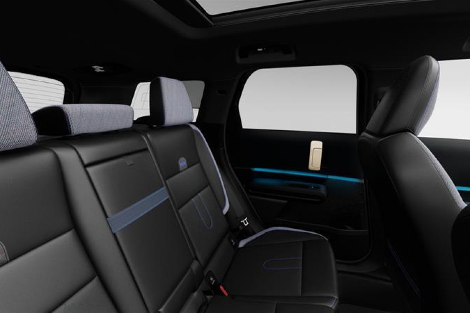 2026 MINI Countryman - Image 12