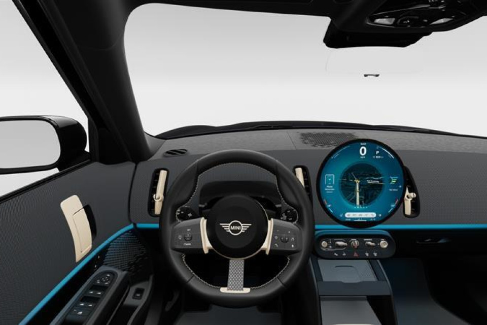 2026 MINI Countryman - Image 13