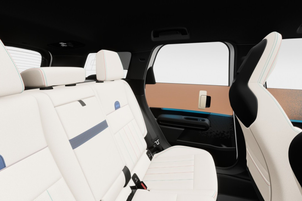 2026 MINI Countryman - Image 12