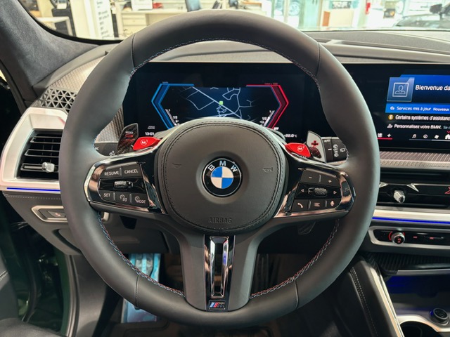2026 BMW XM - Image 12