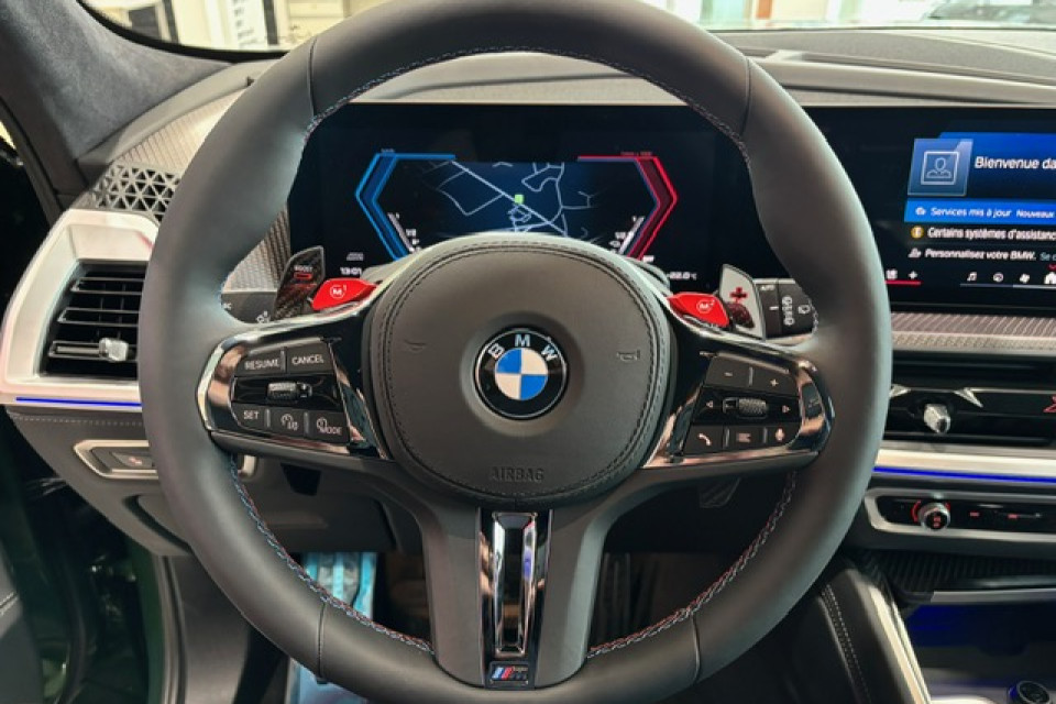 2026 BMW XM - Image 12