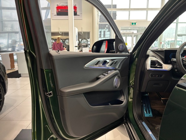 2026 BMW XM - Image 15