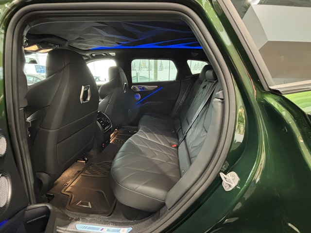 2026 BMW XM - Image 11