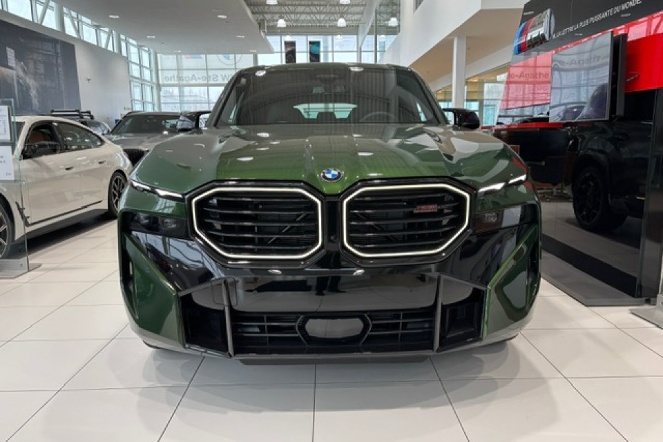 2026 BMW XM - Image 9