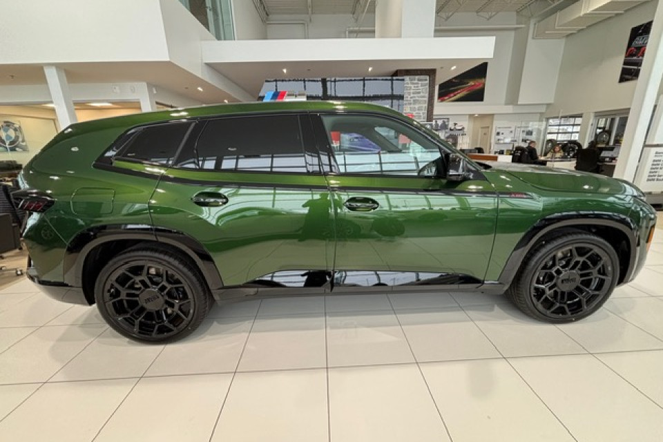 2026 BMW XM - Image 7