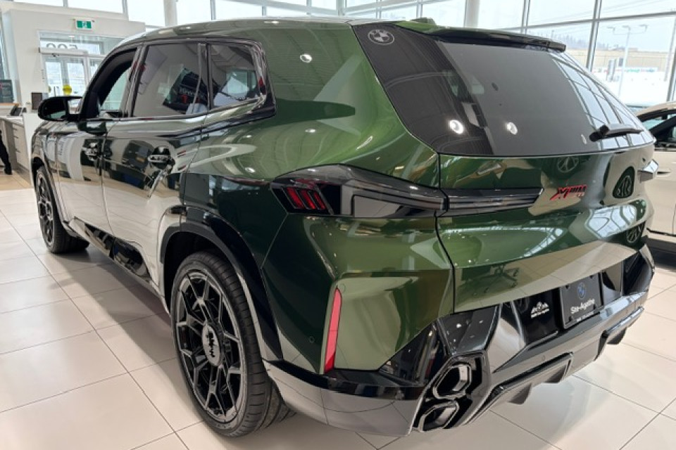 2026 BMW XM - Image 2