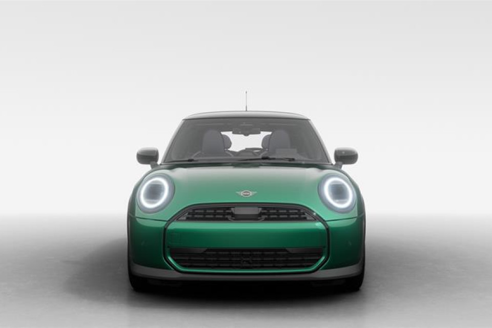 2026 MINI 3 Door - Image 3