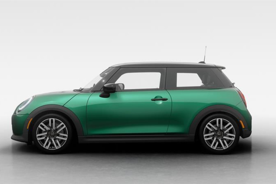 2026 MINI 3 Door - Image 4
