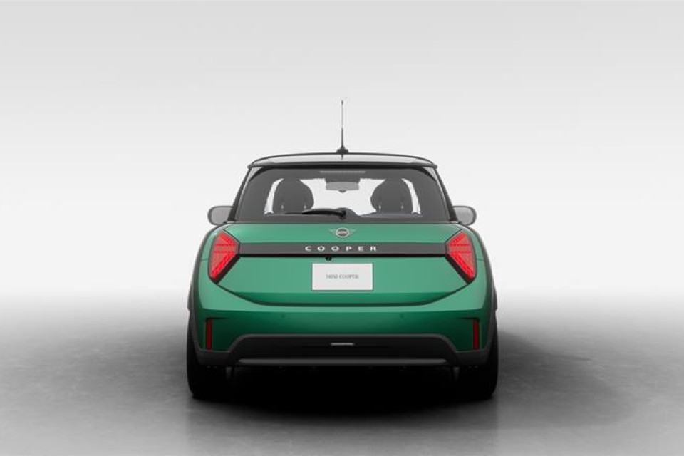 2026 MINI 3 Door - Image 5