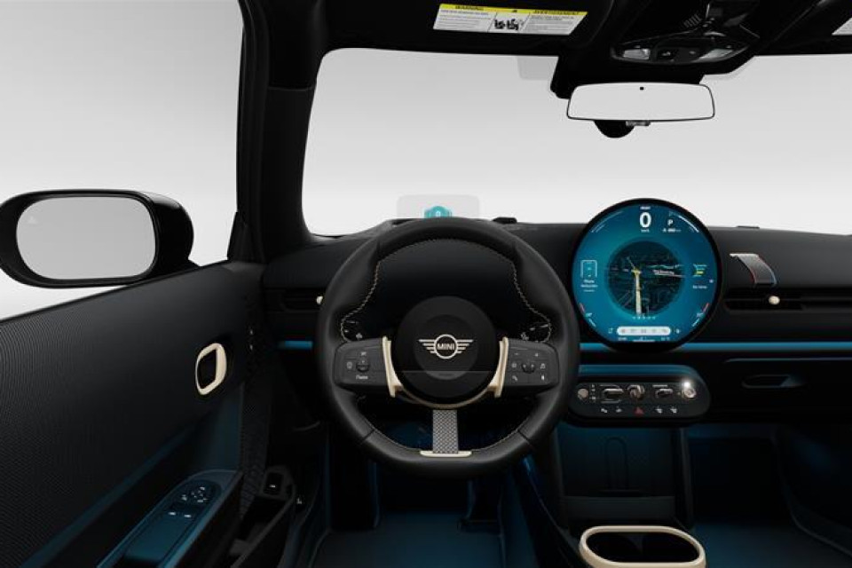 2026 MINI 3 Door - Image 14