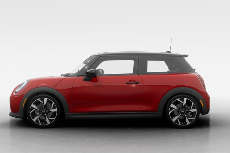 2026 MINI 3 Door - Image 4