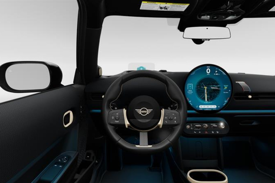 2026 MINI 3 Door - Image 13