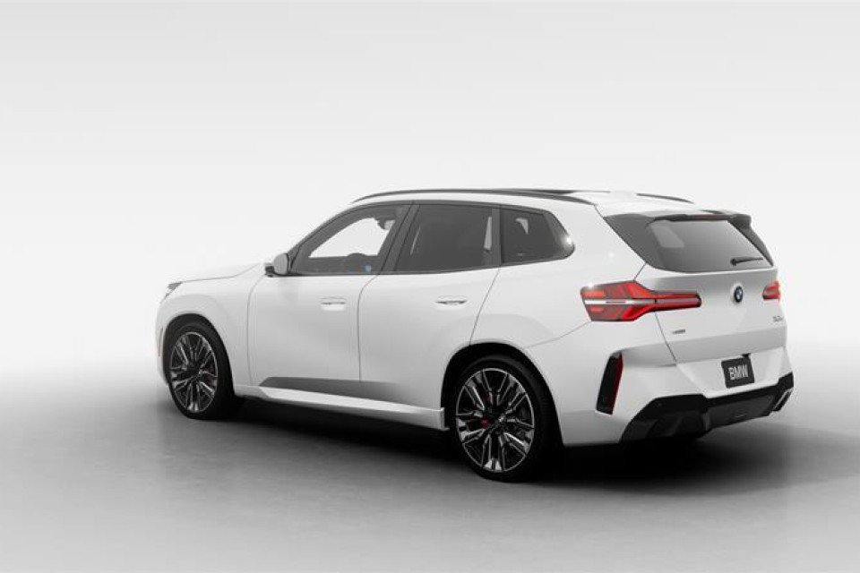 2026 BMW X3 - Image 2