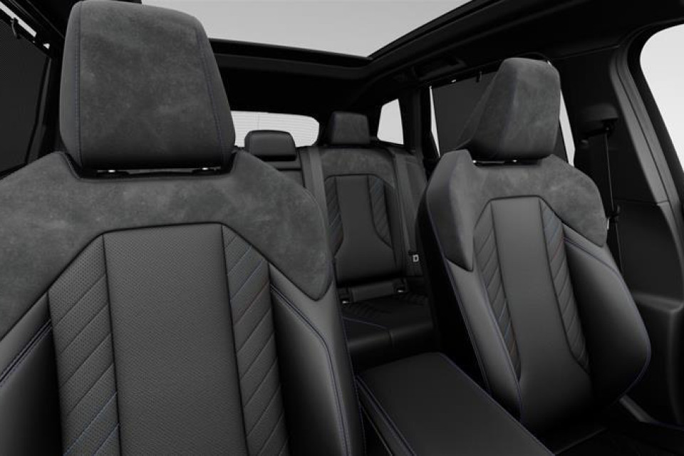 2026 BMW X3 - Image 13