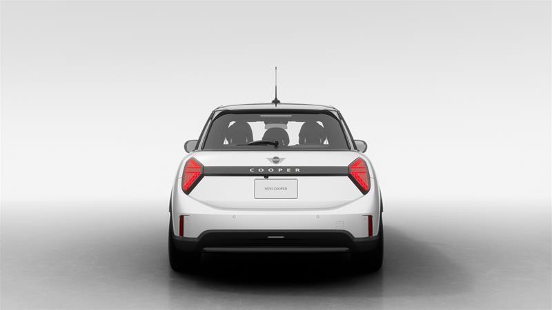 2026 MINI 5 Door - Image 5