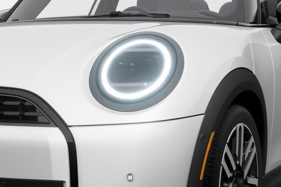 2026 MINI 5 Door - Image 6