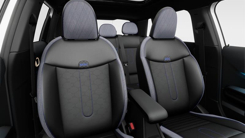 2026 MINI 5 Door - Image 11