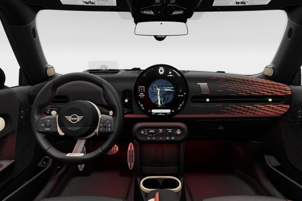 2026 MINI 3 Door - Image 4