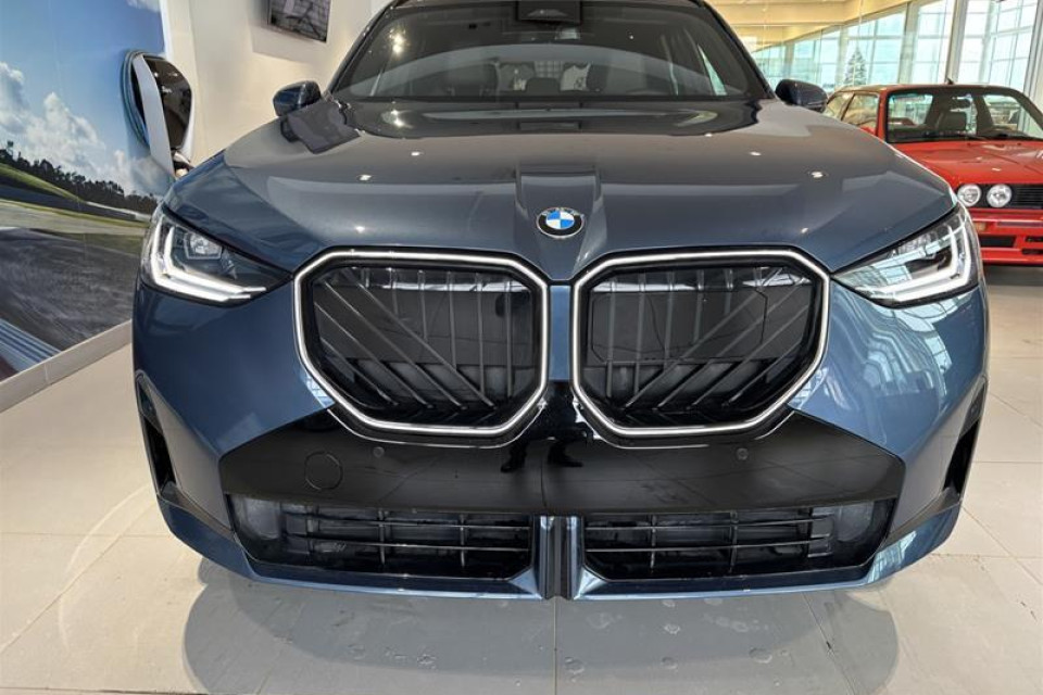 2026 BMW X3 - Image 13