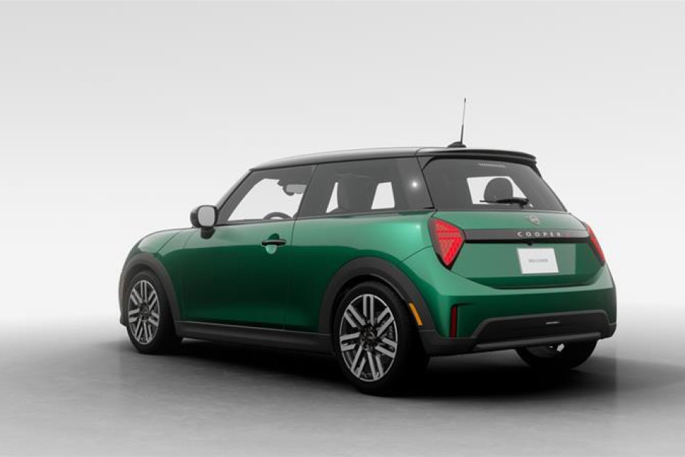 2026 MINI 3 Door - Image 6