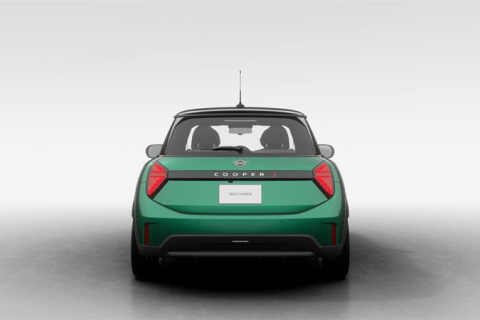2026 MINI 3 Door - Image 11