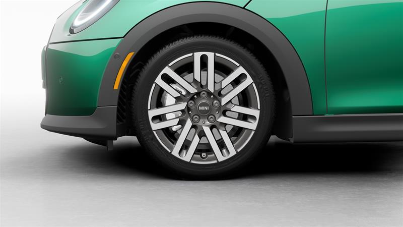 2026 MINI 3 Door - Image 13