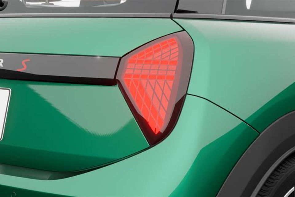 2026 MINI 3 Door - Image 14