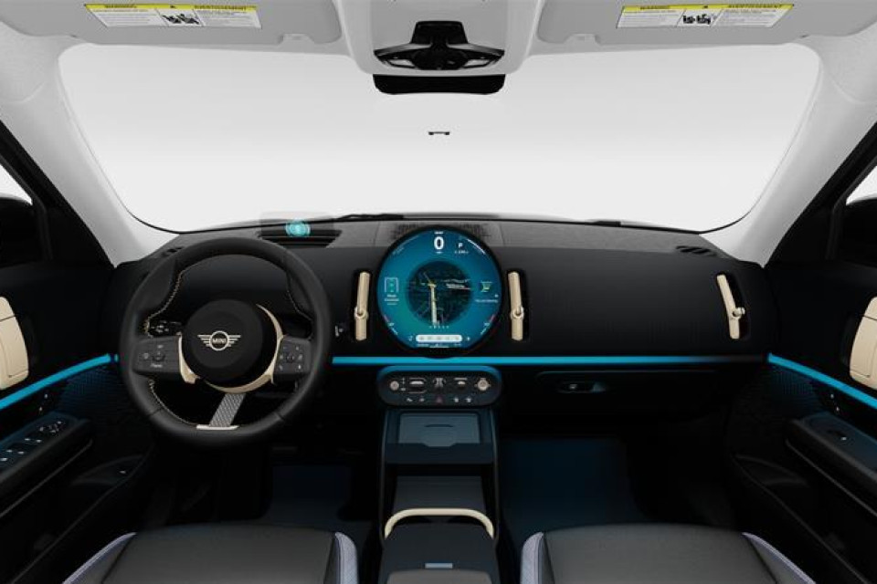 2025 MINI Countryman - Image 10
