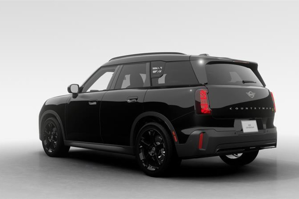 2025 MINI Countryman - Image 2