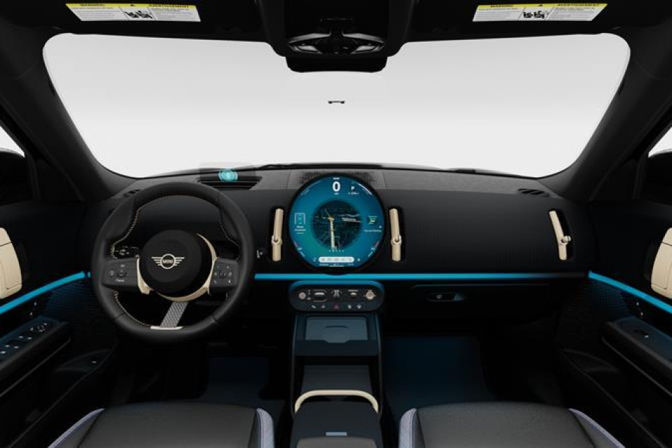 2025 MINI Countryman - Image 10