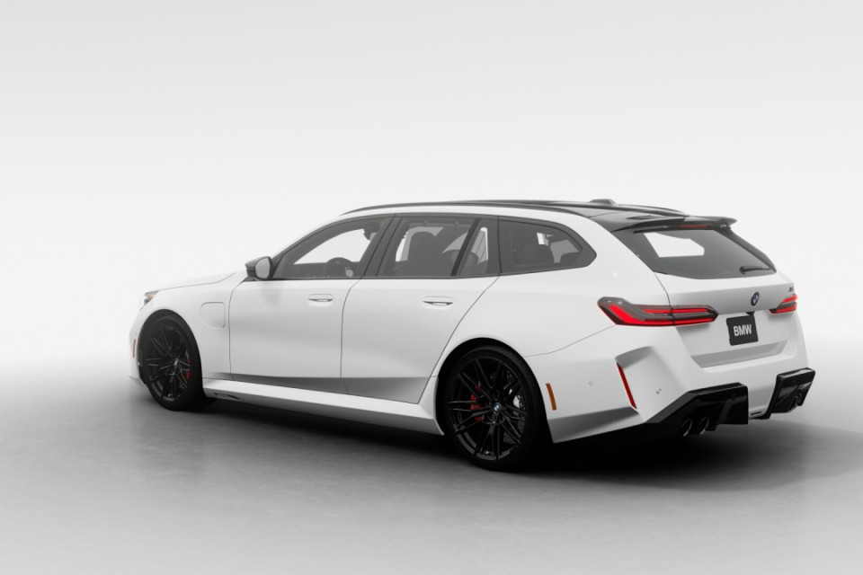 2027 BMW M5 - Image 2