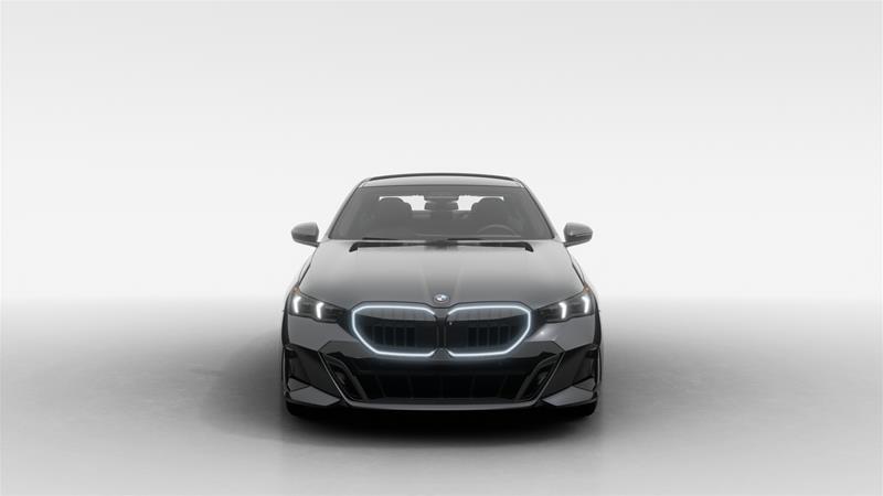 2026 BMW 550e - Image 3