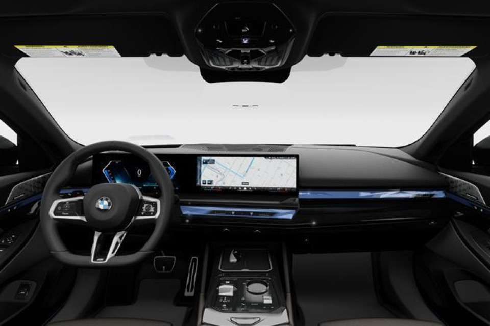 2026 BMW 550e - Image 9
