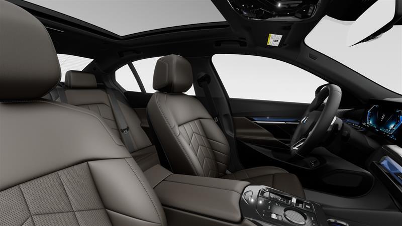 2026 BMW 550e - Image 10